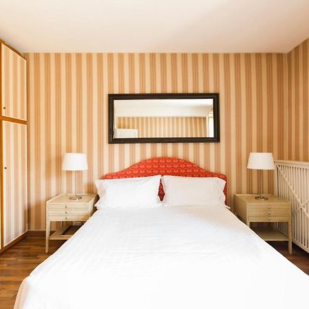 Montenapoleone - Sant Andrea Charme Penthouse Milan Bagian luar foto