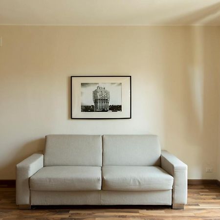 Montenapoleone - Sant Andrea Charme Penthouse Milan Bagian luar foto