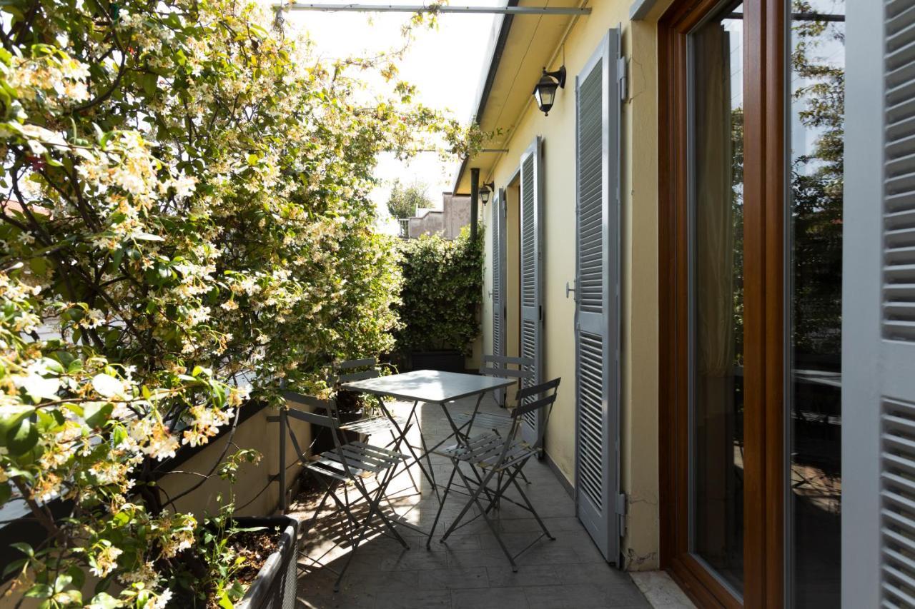 Montenapoleone - Sant Andrea Charme Penthouse Milan Bagian luar foto