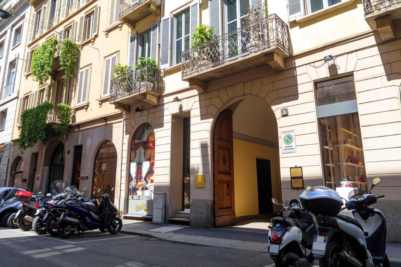 Montenapoleone - Sant Andrea Charme Penthouse Milan Bagian luar foto